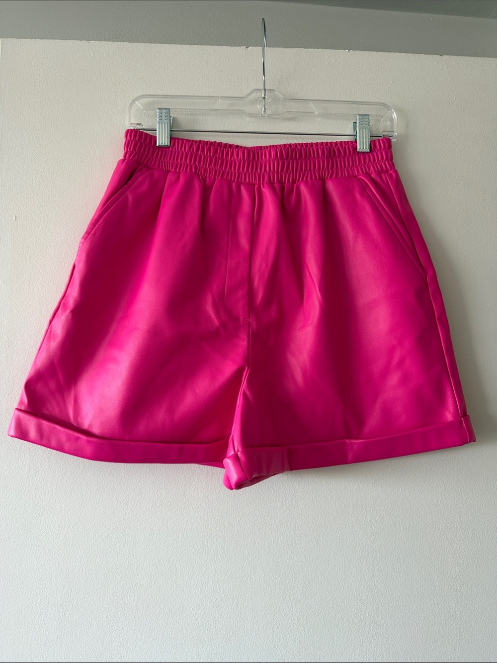 NWT Steve Madden Fonda Hot Pink Vegan Leather Shorts Size Medium Barbiecore Neon